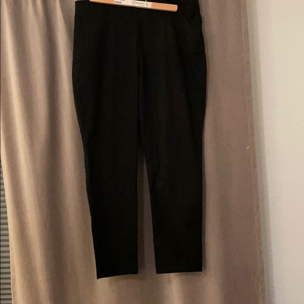 NWOT black ankle pants size 14